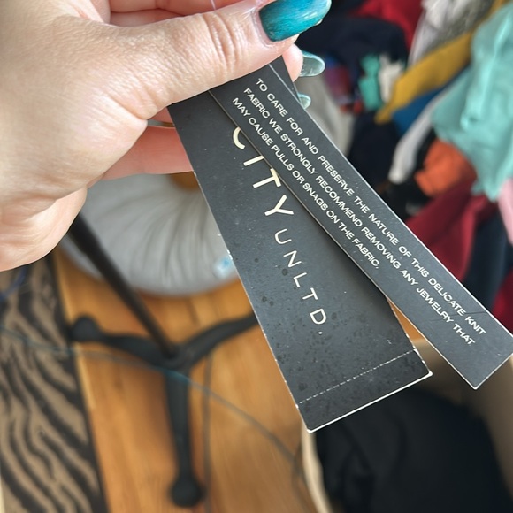 City Unltd Black Knit Sweater - XS NWT - Picture 2 of 6